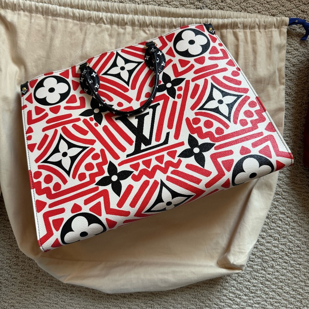 Louis Vuitton Monogram Giant Crafty Onthego GM Rouge Creme Black